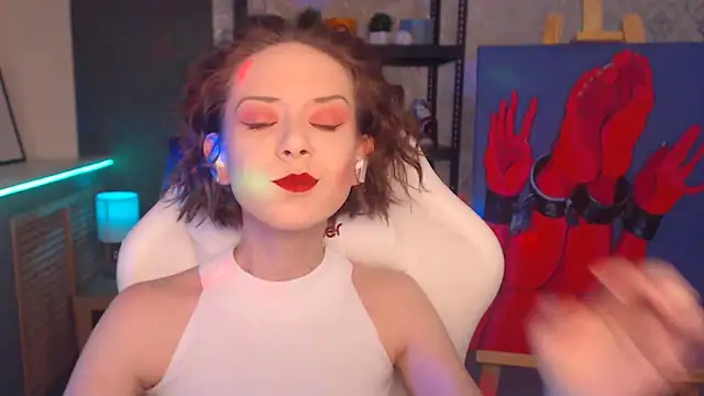 Snapshot of FascinatingEyess chatting on 02/16/25, 11:48 FascinatingEyess online show from 02/16/25, 11:48