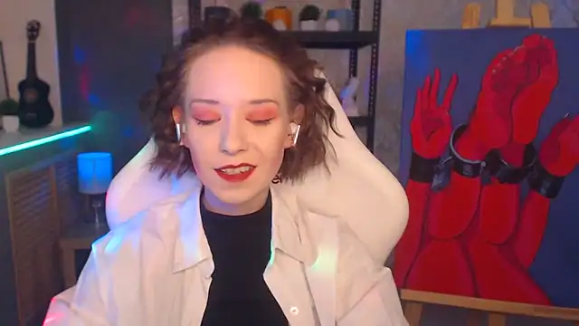 Snapshot of FascinatingEyess chatting on 02/25/25, 06:36 FascinatingEyess online show from 02/25/25, 06:36