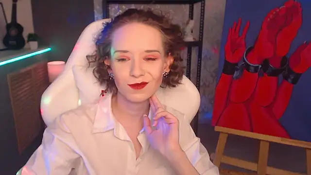 Snapshot of FascinatingEyess chatting on 03/22/25, 03:20 FascinatingEyess online show from 03/22/25, 03:20