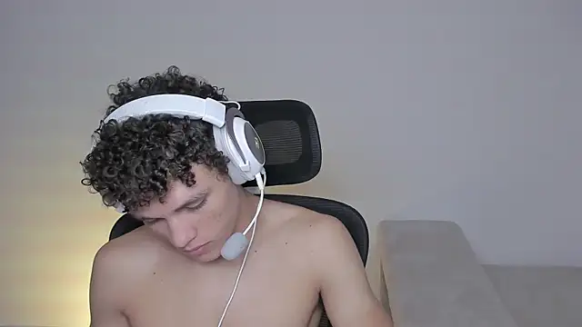 laurent nova online show from 09/11/25, 06:41