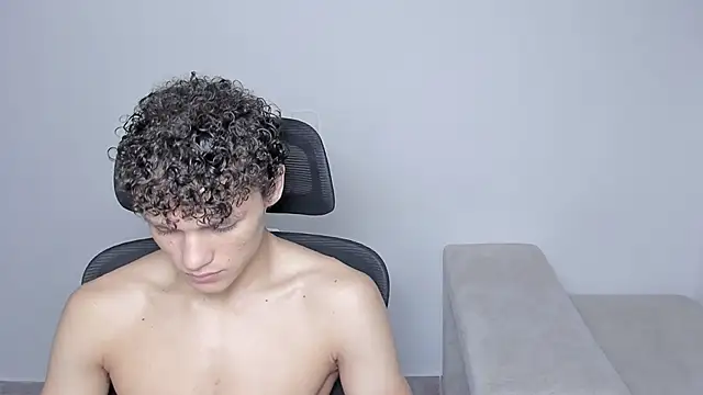 laurent nova online show from 09/16/25, 06:31