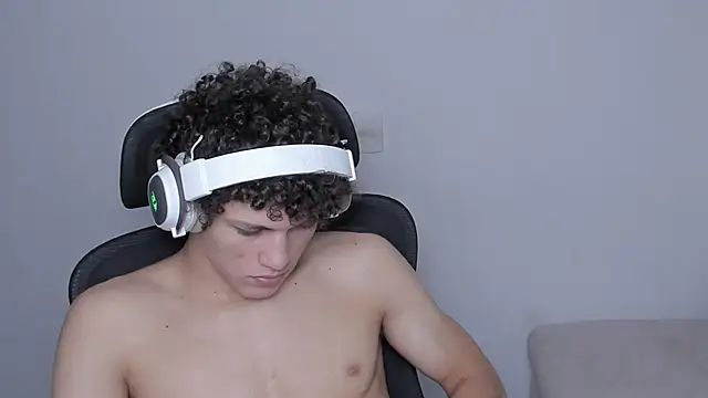 laurent nova online show from 10/11/25, 07:07