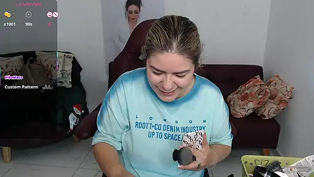 zehra sanem online show from 11/17/25, 04:24