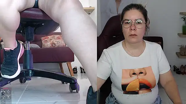 zehra sanem online show from 02/28/26, 01:12