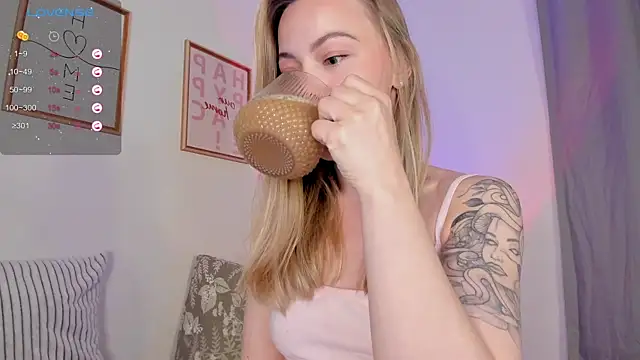 damn cutie online show from 10/17/25, 04:53