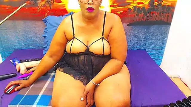 Brookylynbrownxx online show from 06/07/26, 08:34