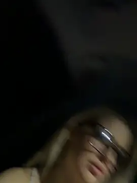 Holly-Glamour online show from 03/17/26, 09:40