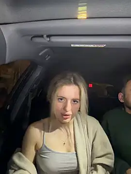 Holly-Glamour online show from 03/22/26, 11:52