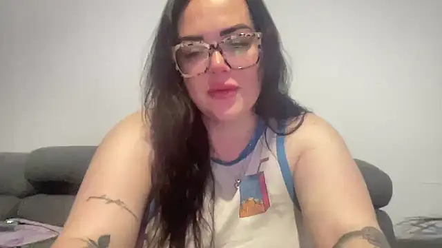 Snapshot of clara_lu chatting on 05/19/26, 05:14 clara lu online show from 05/19/26, 05:14