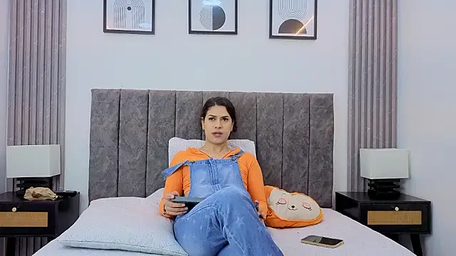 Luciana Ortiz1 online show from 02/02/26, 01:32