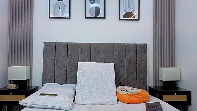 Luciana Ortiz1 online show from 02/04/26, 12:44