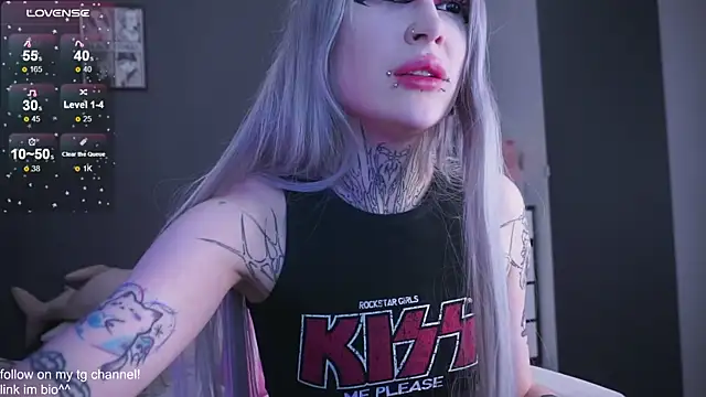 fraulein mooon online show from 12/17/25, 05:52