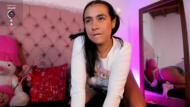 Snapshot of xanna_sweet chatting on 12/27/24, 09:32 xanna sweet online show from 12/27/24, 09:32