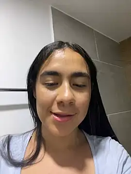 Snapshot of xanna_sweet chatting on 01/06/25, 01:31 xanna sweet online show from 01/06/25, 01:31