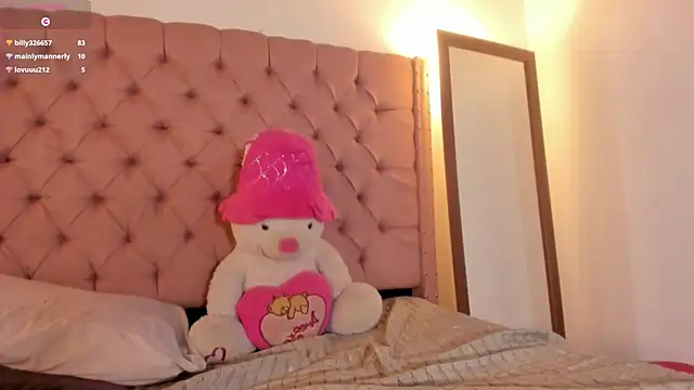 Snapshot of xanna_sweet chatting on 02/07/25, 11:24 xanna sweet online show from 02/07/25, 11:24