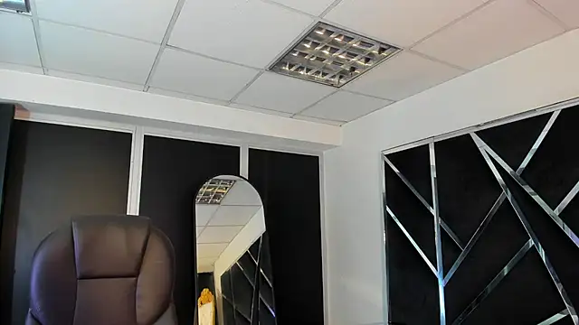 Ivanna18 x online show from 11/16/25, 03:45