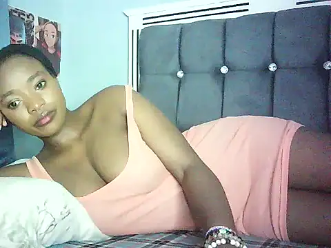 Cryaluna online show from 03/30/26, 09:21