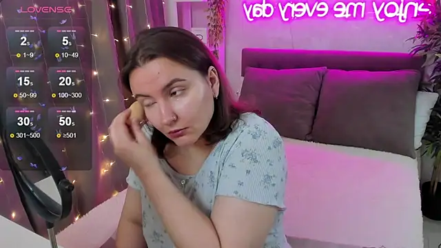 FeralPeach online show from 11/23/25, 06:13