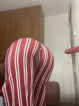 Snapshot of Rose_berry chatting on 09/21/25, 06:20 Rose berry online show from 09/21/25, 06:20