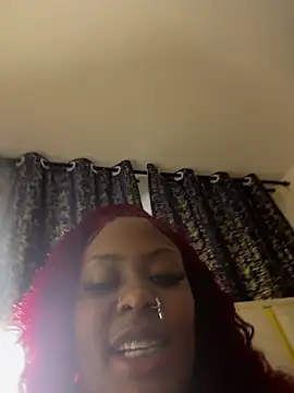 Snapshot of Rose_berry chatting on 09/28/25, 06:41 Rose berry online show from 09/28/25, 06:41