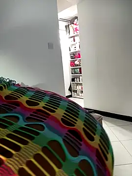 Snapshot of Rose_berry chatting on 10/18/25, 06:05 Rose berry online show from 10/18/25, 06:05