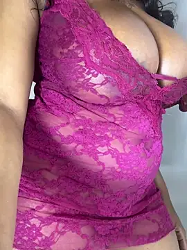 Snapshot of Rose_berry chatting on 11/03/25, 06:42 Rose berry online show from 11/03/25, 06:42