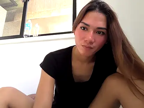 Snapshot of Ur_dreamgurl05 chatting on 07/18/26, 03:54 Ur dreamgurl05 online show from 07/18/26, 03:54
