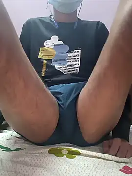 Snapshot of Collegeboywithbigweapan21 chatting on 01/04/25, 05:05 Collegeboywithbigweapan21 online show from 01/04/25, 05:05