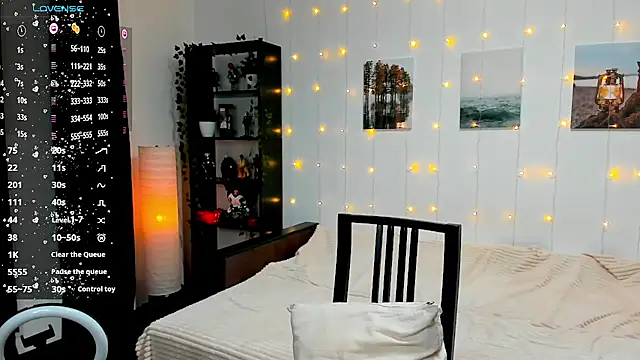 Snapshot of Magic_Allie chatting on 12/07/24, 07:54 Magic Allie online show from 12/07/24, 07:54