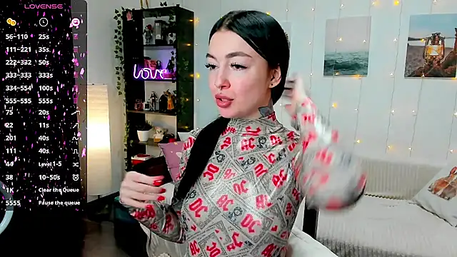 Snapshot of Magic_Allie chatting on 02/17/25, 08:15 Magic Allie online show from 02/17/25, 08:15