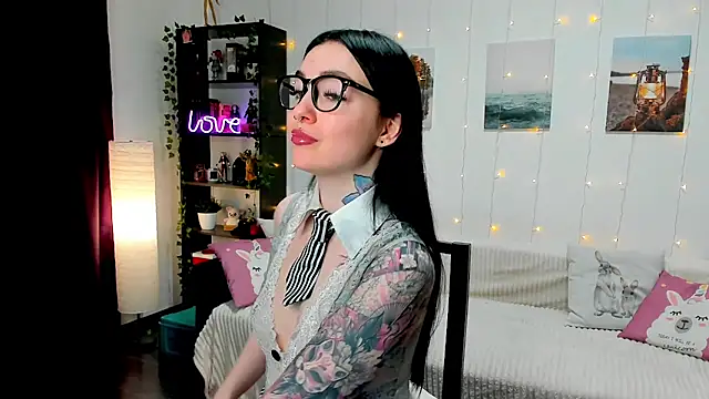 Snapshot of Magic_Allie chatting on 02/19/25, 08:20 Magic Allie online show from 02/19/25, 08:20