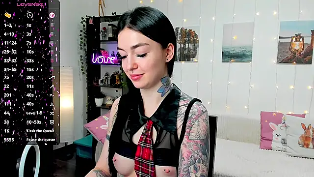 Snapshot of Magic_Allie chatting on 03/07/25, 11:05 Magic Allie online show from 03/07/25, 11:05