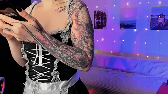 Snapshot of Magic_Allie chatting on 09/14/25, 05:39 Magic Allie online show from 09/14/25, 05:39