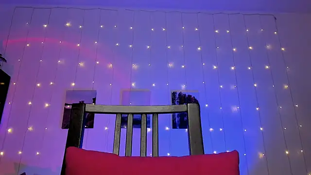 Snapshot of Magic_Allie chatting on 09/15/25, 05:40 Magic Allie online show from 09/15/25, 05:40