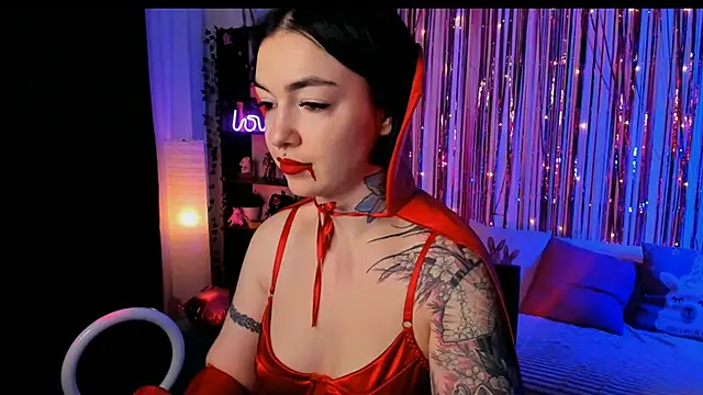 Snapshot of Magic_Allie chatting on 10/20/25, 07:25 Magic Allie online show from 10/20/25, 07:25