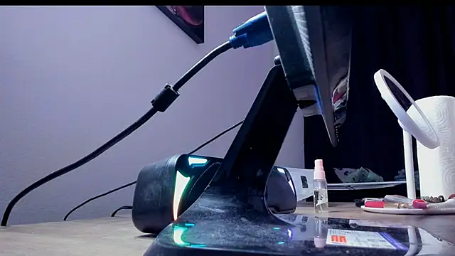 Snapshot of Magic_Allie chatting on 12/03/25, 06:21 Magic Allie online show from 12/03/25, 06:21