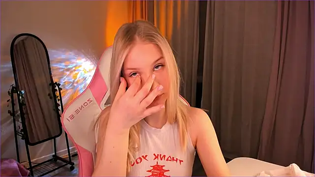 Eva Davi online show from 03/13/26, 02:51