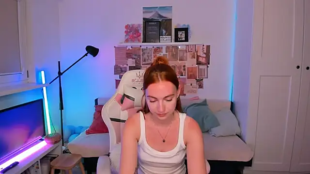 Mia Madden online show from 04/25/26, 02:36