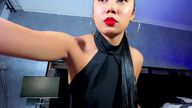 Snapshot of JasmineMoore chatting on 12/10/24, 10:05 JasmineMoore online show from 12/10/24, 10:05