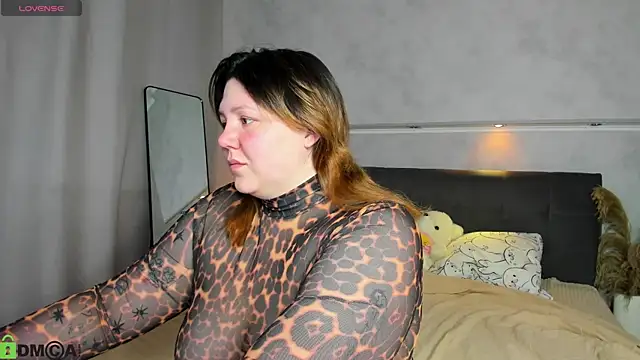 Ruth Oliver online show from 06/05/26, 01:12