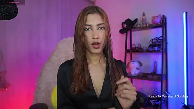 MissKorah online show from 07/12/26, 11:18