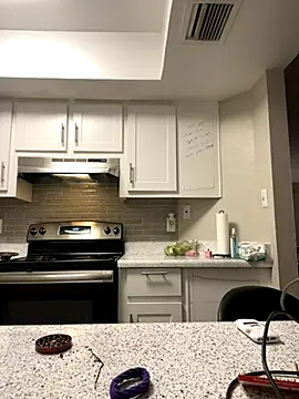 SafeinouterSpace online show from 11/11/25, 07:30