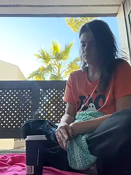 SafeinouterSpace online show from 12/04/25, 11:13