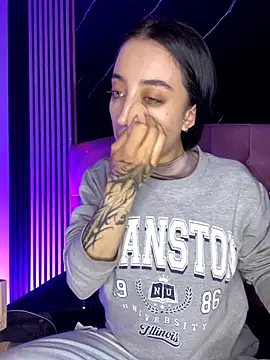 Ady 18 online show from 11/10/25, 06:51