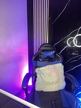 Ady 18 online show from 12/19/25, 06:15