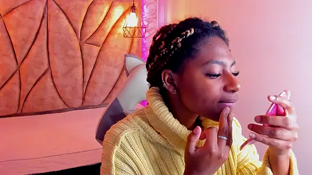 Queen perla  online show from 01/16/25, 11:48