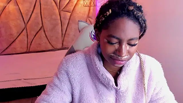 Queen perla  online show from 01/18/25, 12:47