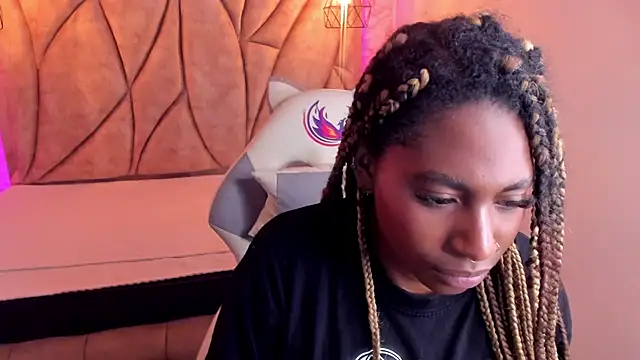 Queen perla  online show from 01/19/25, 06:21