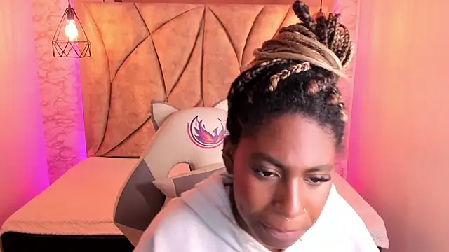 Queen perla  online show from 01/20/25, 05:48