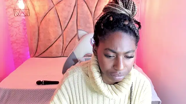 Queen perla  online show from 01/31/25, 12:18